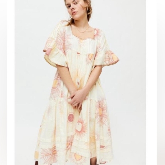 Urban Outfiters Boho Sunshine Celestial Moon Print Oversized Tiered Midi Dress - Picture 4 of 12